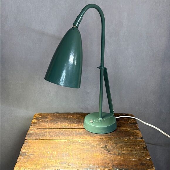 Vintage Green Metal Industrial Desk Lamp - Picture 6 of 7